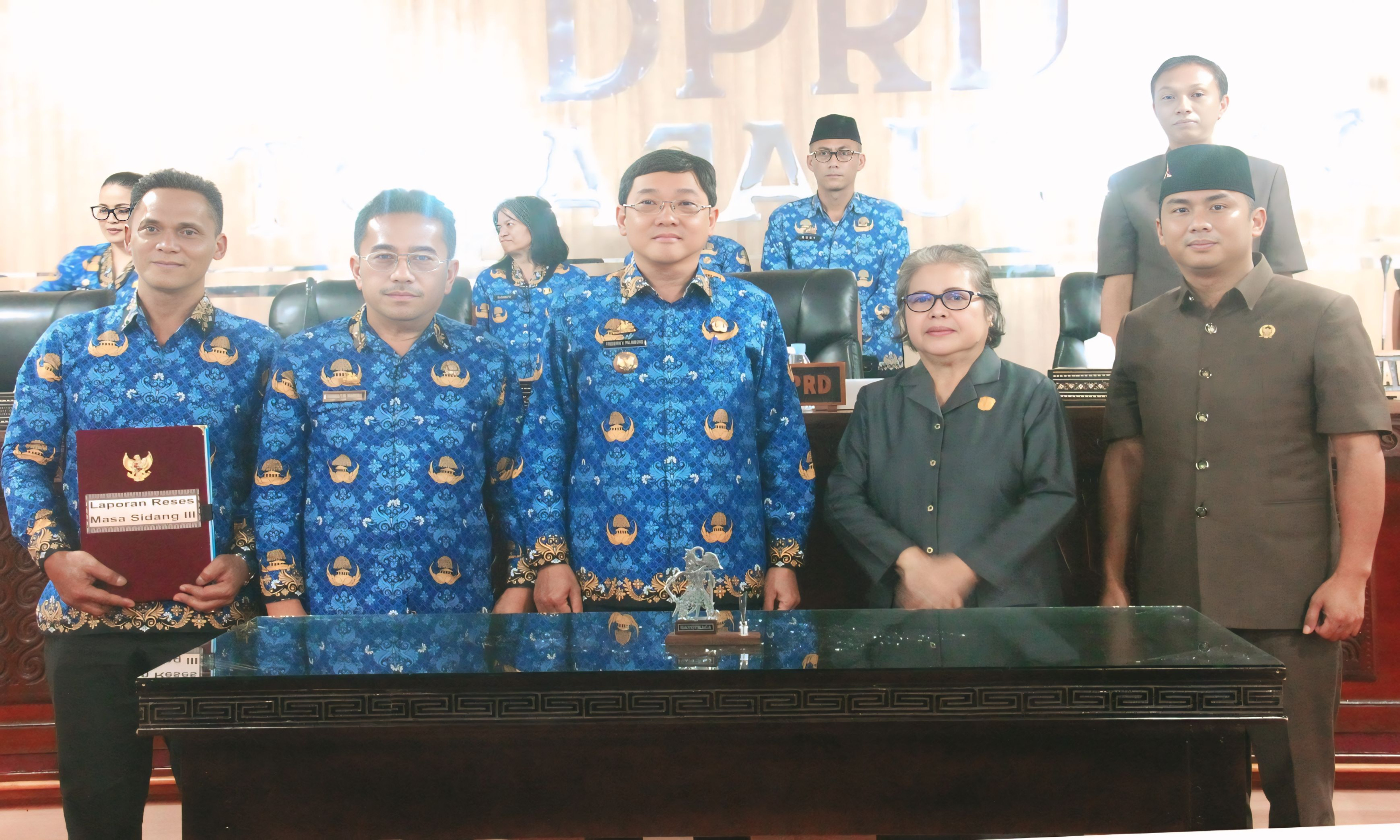 RAPAT PARIPURNA DPRD : PENYAMPAIAN LAPORAN HASIL RESES MASA SIDANG III