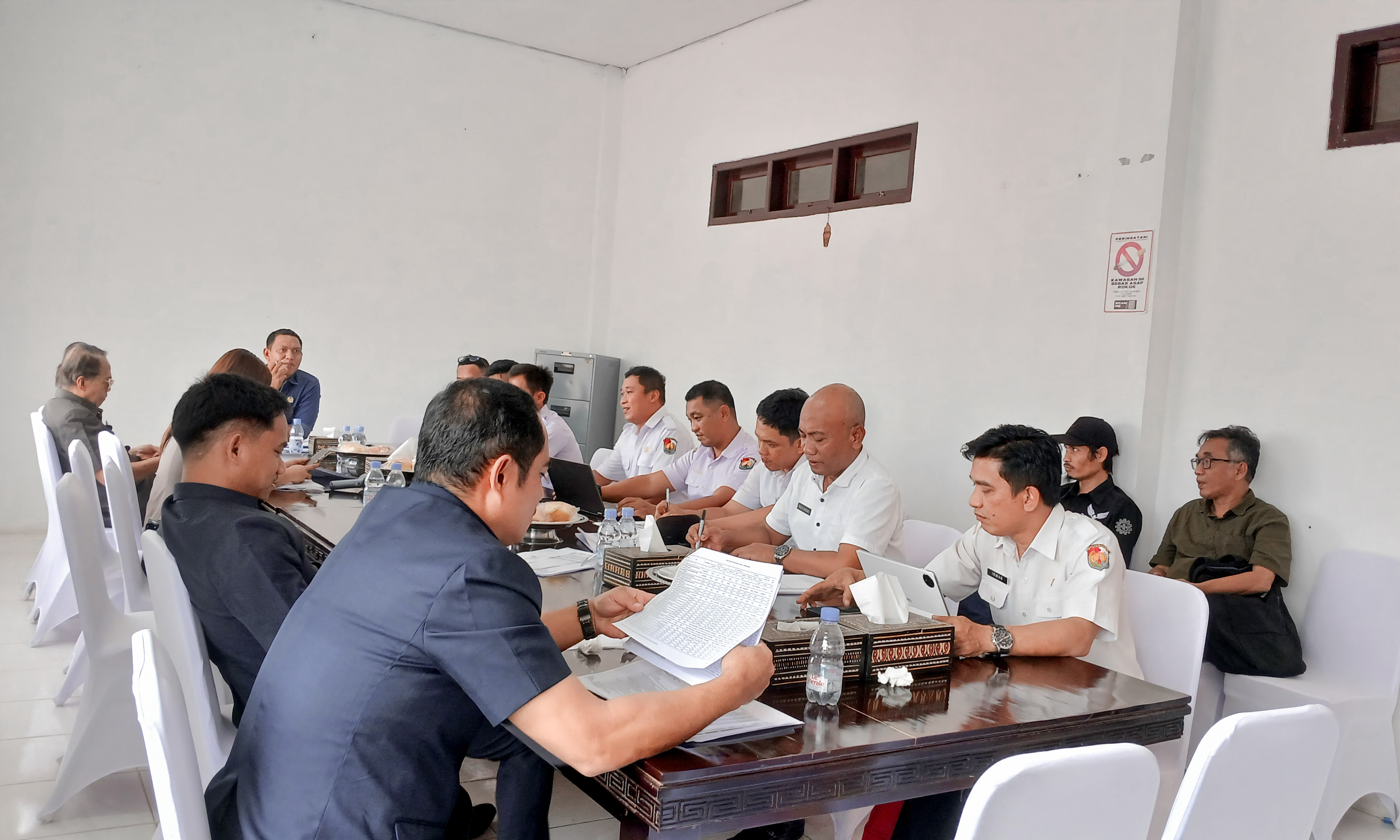 KOMISI III DPRD KABUPATEN TORAJA UTARA MENGGELAR RAPAT KERJA